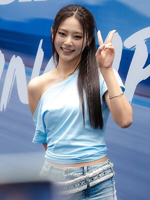 Tzuyu leaked photo #83