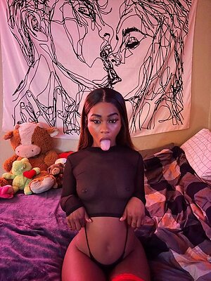 @urfavgirlfriend leaked photo #10