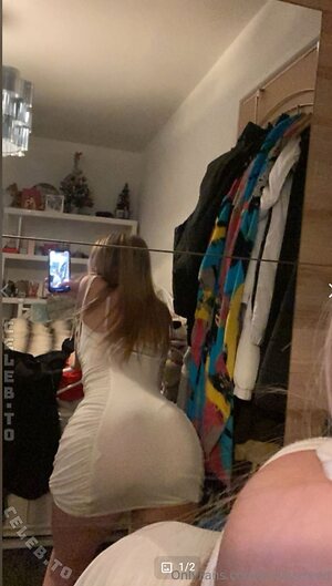 Urspicyemily Nude Leaked Photo #4