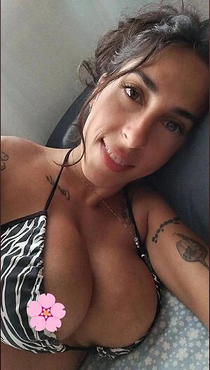 Urzutati Nude Leaked Photo #2