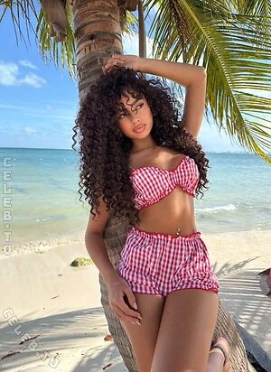 V7ena Nude Leaked Photo #3