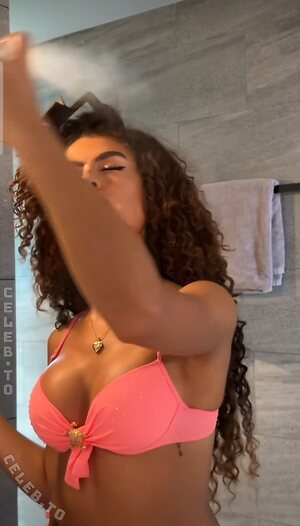 V7ena Nude Leaked Photo #16