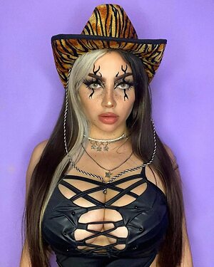 Vai Monroe leaked photo #9