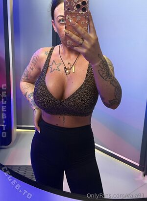 Vaja91 / vanessa_janine91 Nude Leaked Photo #70