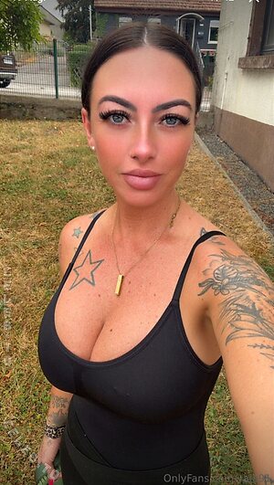 Vaja91 / vanessa_janine91 photo