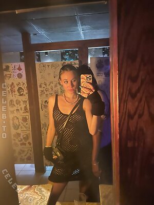 Valentina Vapaux Preview