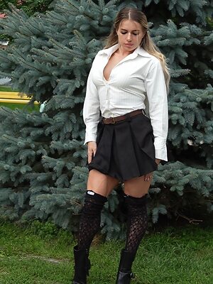 Valeria Andrys leaked photo #6