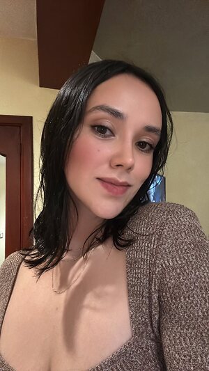 valeria.m.ar leaked photo #9