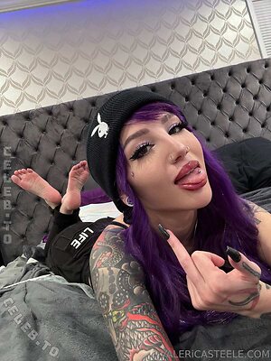 Valerica Steele photo