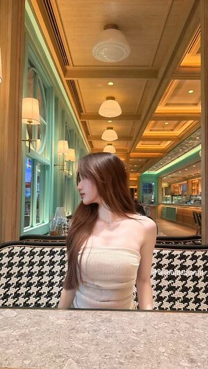 Valerie Avril leaked photo #6