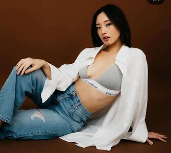 Valerie Dewi leaked photo #3