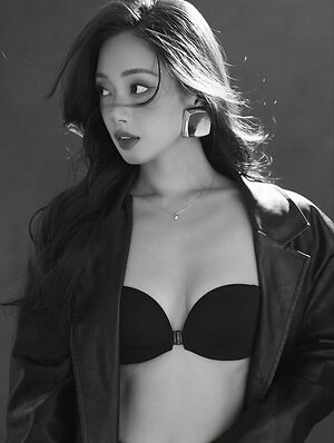 Valerie Dewi leaked photo #23