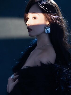 Valerie Dewi leaked photo #24