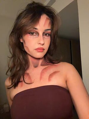 valkyrae assistant leaked photo #3
