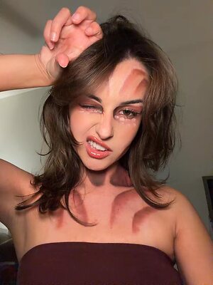 valkyrae assistant leaked photo #4