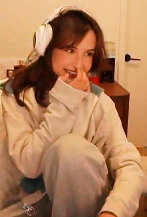 valkyrae assistant leaked photo #12