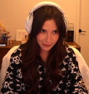 valkyrae assistant leaked photo #24