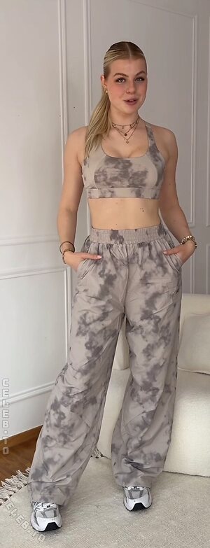 Vallixpauline Nude Leaked Photo #13