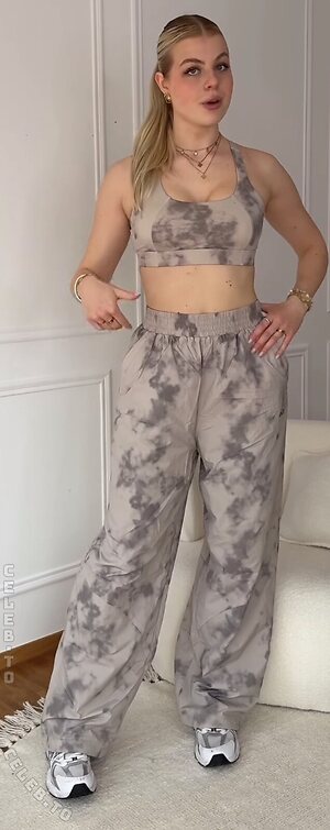 Vallixpauline Nude Leaked Photo #14