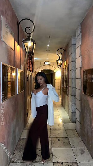 valonaash Nude Leaked Photo #4