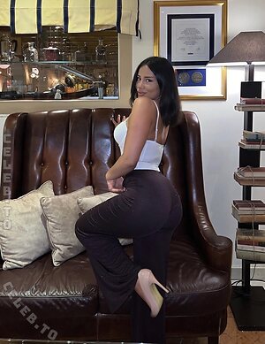 valonaash Nude Leaked Photo #7