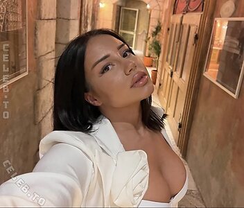 valonaash Nude Leaked Photo #10