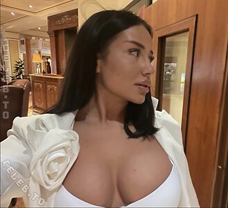 valonaash Nude Leaked Photo #12