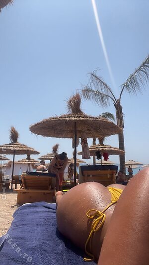 valonaash Nude Leaked Photo #50