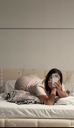 valonaash Nude Leaked Photo #60