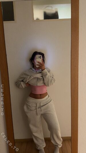 valonaash Nude Leaked Photo #75