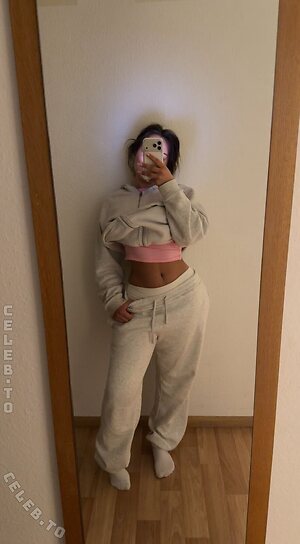 valonaash Nude Leaked Photo #78