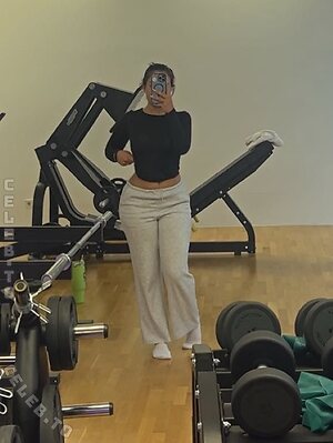 valonaash Nude Leaked Photo #97