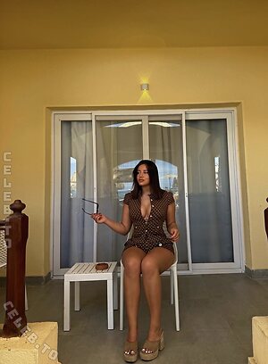 valonaash More Nude Photos