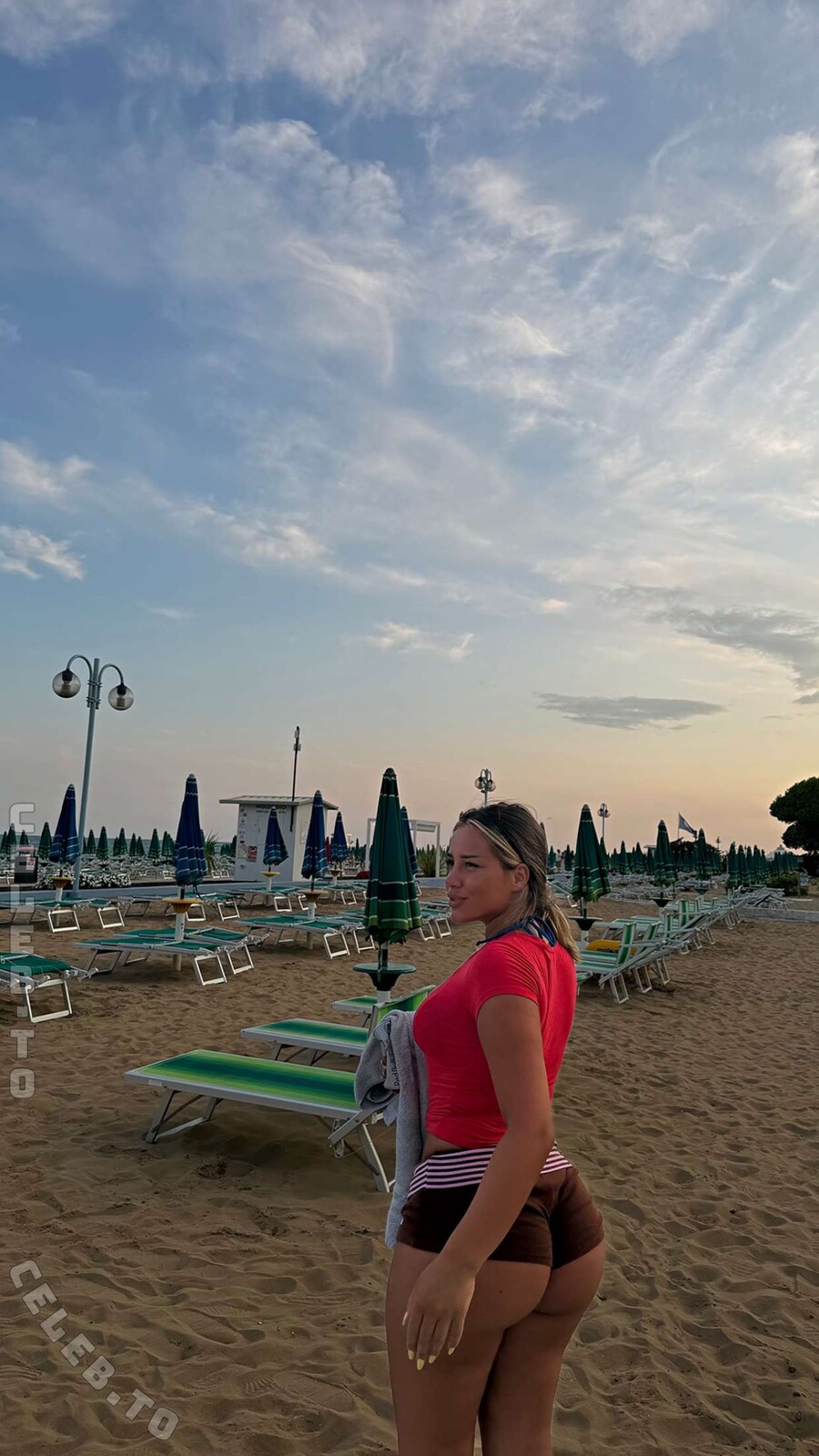 valonaash photo