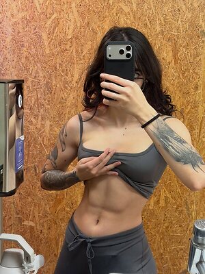 Vaneeeer_ leaked photo #2