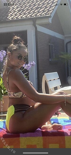 Vanelynfernando Nude Leaked Photo #2