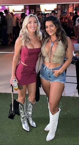Vanessa Artman leaked photo #3