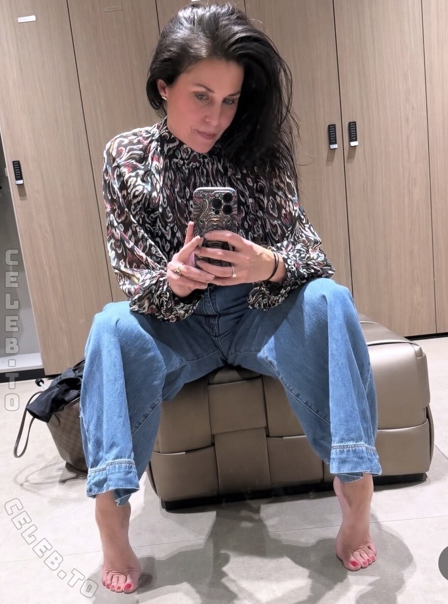 Vanessa Blumhagen photo
