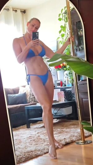 Vanessa Cater leaked photo #7