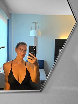 Vanessa Cater leaked photo #22