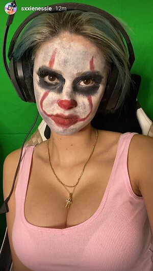 Vanessa Craft leaked photo #33