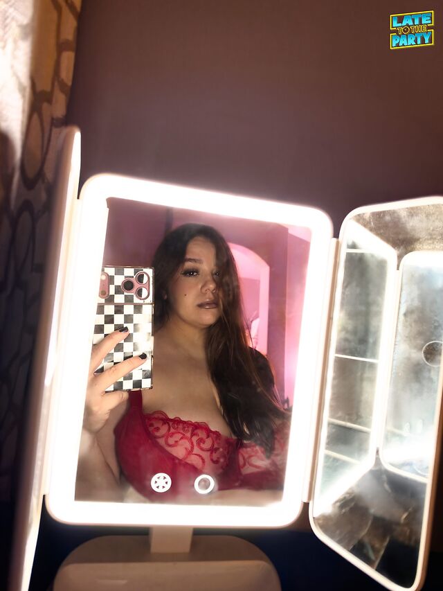 Vanessa Fitzsimmons leaked photos