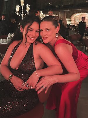 Vanessa Hudgens sideboobs leaked photo #2
