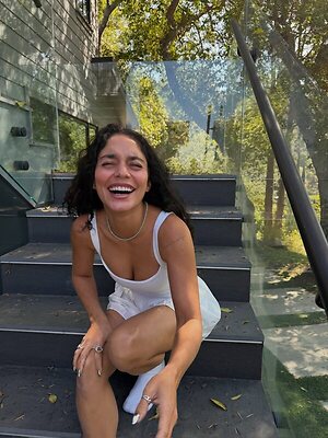 Vanessa Hudgens leaked photo #2