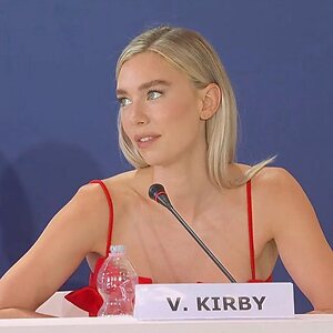 Vanessa Kirby leaked photo #61