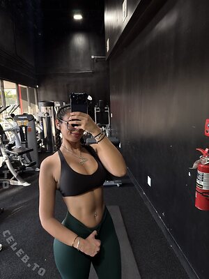 Vanessa Legrow Nude Leaked Photo #7