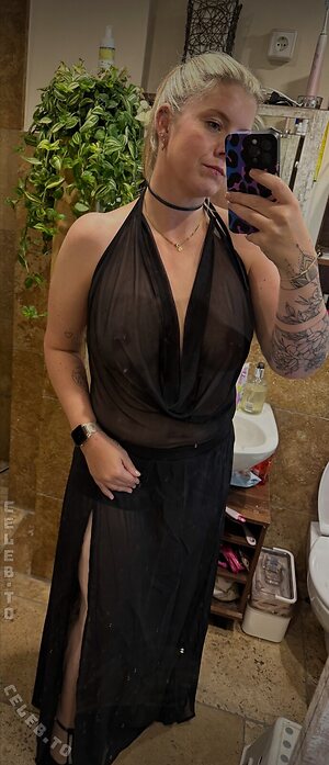 Vanessa Meenje Nude Leaked Photo #9