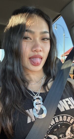 Vanessa Nguyen leaked photo #7