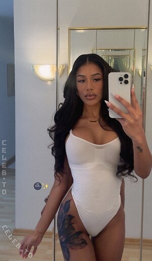 Vanessa Nwattu leaked photo #32