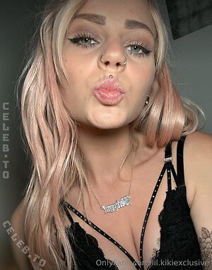 vanessa sommer Nude Leaked Photo #4